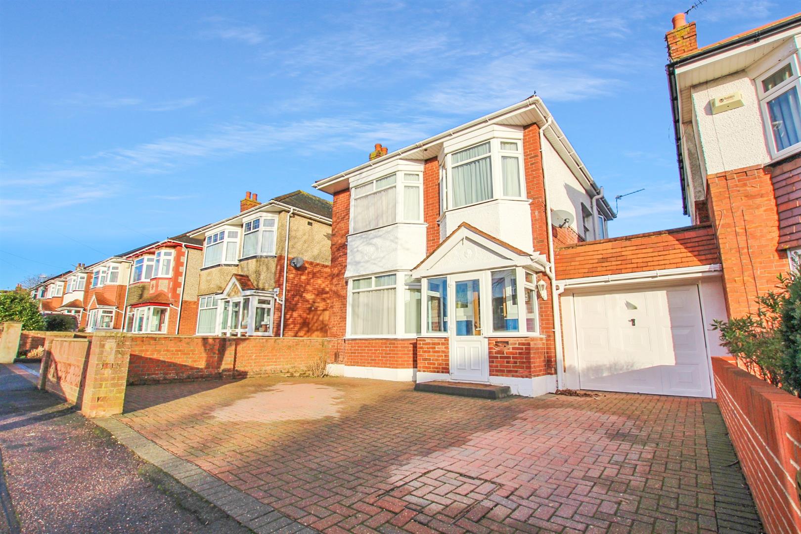 3 Bedroom Property For Sale in Bournemouth £375,000